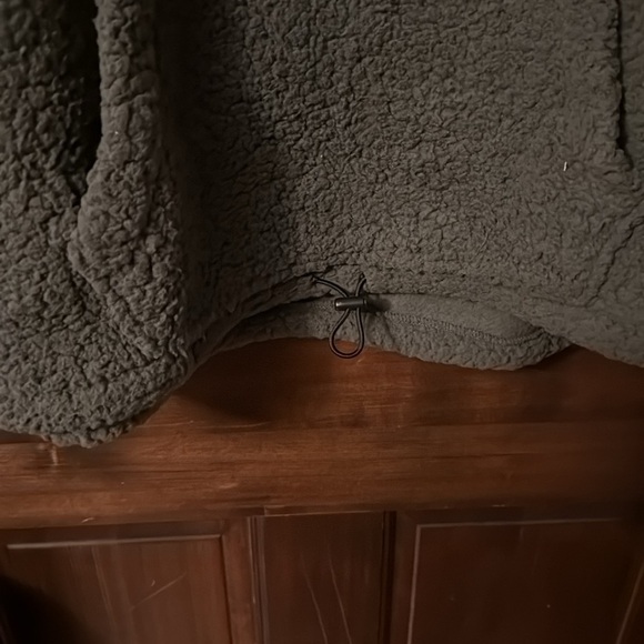 Victoria’s Secret PINK Quarter Zip Olive Green Sherpa Pullover Sweater - Picture 13 of 14